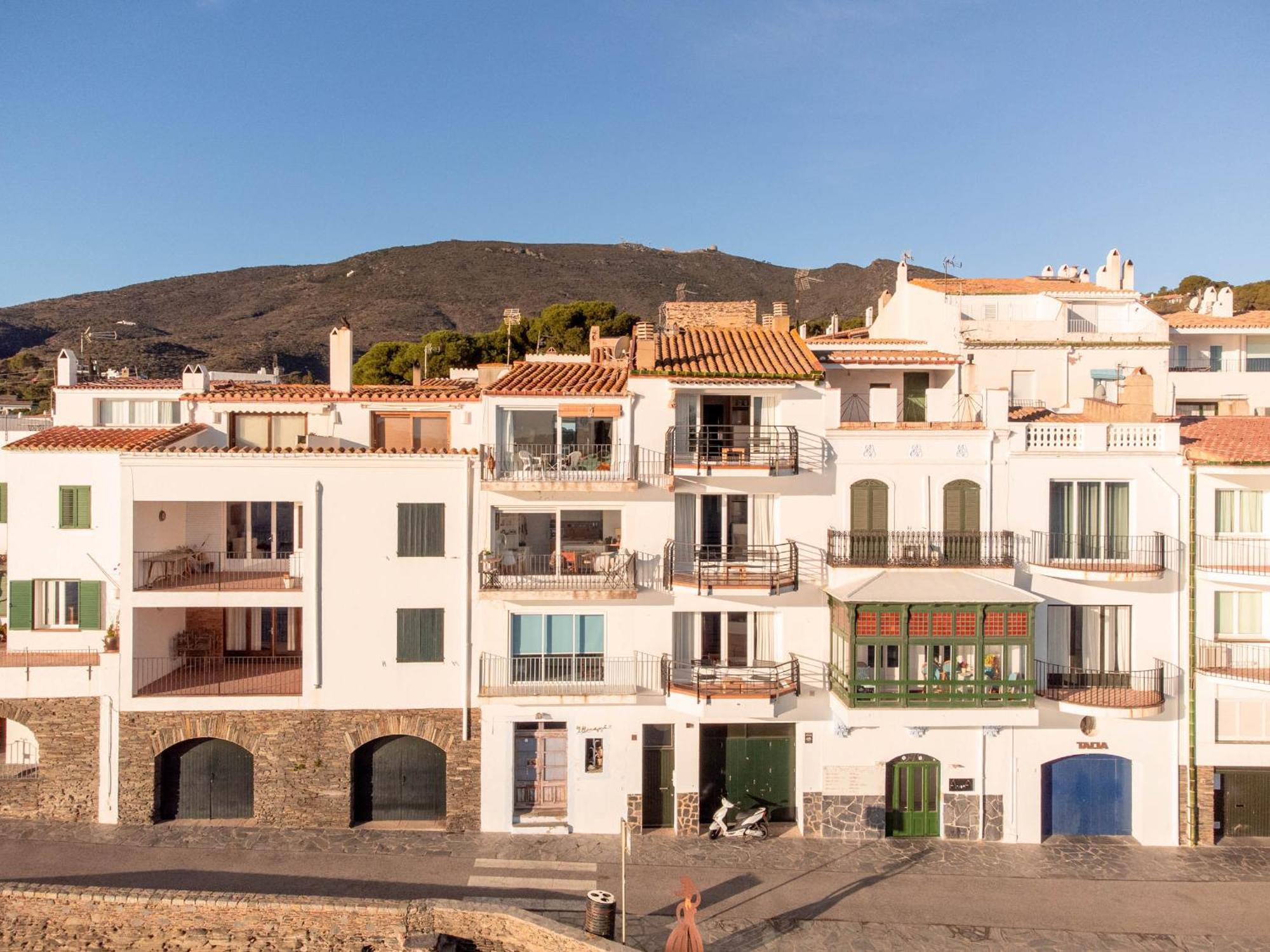 Luminoso apartamento en Cadaqués con vistas al mar Extérieur photo